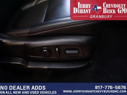 Used 2023 Chevrolet Traverse RS FWD image 25
