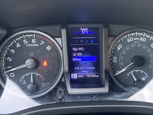 Certified 2020 Toyota Tacoma TRD Sport image 3