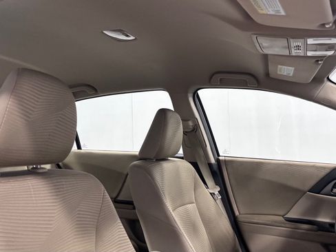Used 2015 Honda Accord LX image 25