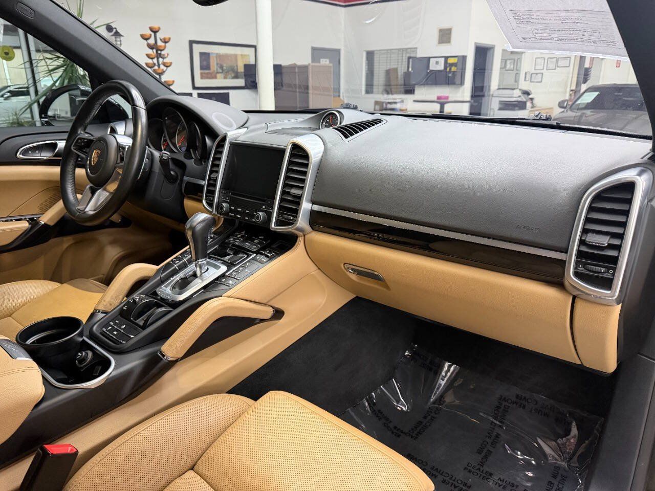 Used 2017 Porsche Cayenne S AWD/4WD image 18
