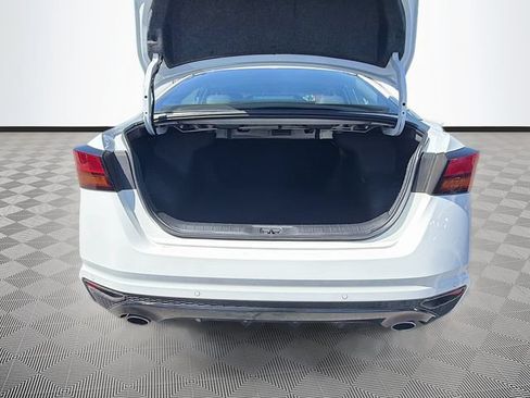 Used 2024 Nissan Altima 2.5 SR FWD image 23