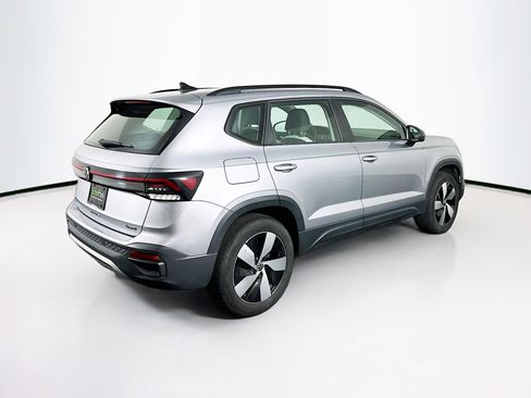 Used 2025 Volkswagen Taos S image 9