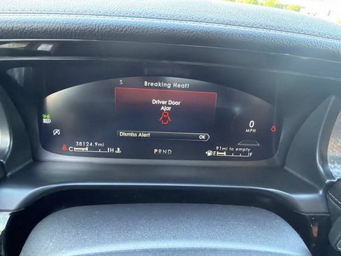 Used 2023 Lincoln Aviator Black Label AWD/4WD image 31