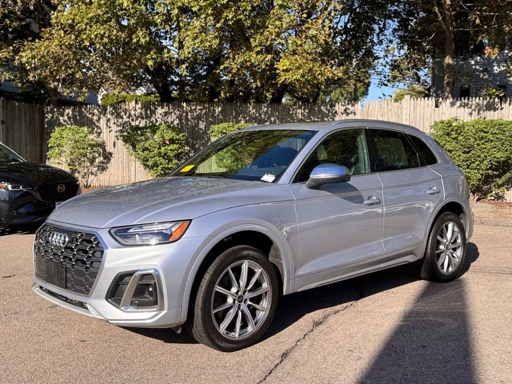 Used 2023 Audi SQ5 Premium Plus w/ Premium Plus Package AWD/4WD image 2