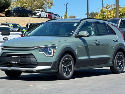 New 2026 Kia Niro EX w/ EX Premium Package FWD image 9