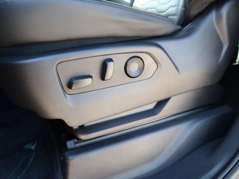Used 2023 Chevrolet Silverado 1500 ZR2 AWD/4WD image 14