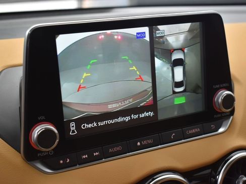 New 2025 Nissan Sentra SV w/ SV Premium Package image 31