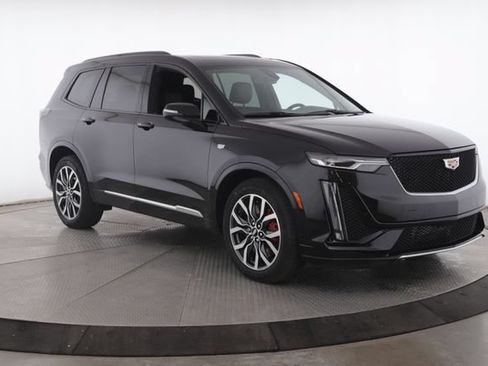 Used 2024 Cadillac XT6 Sport AWD/4WD image 2