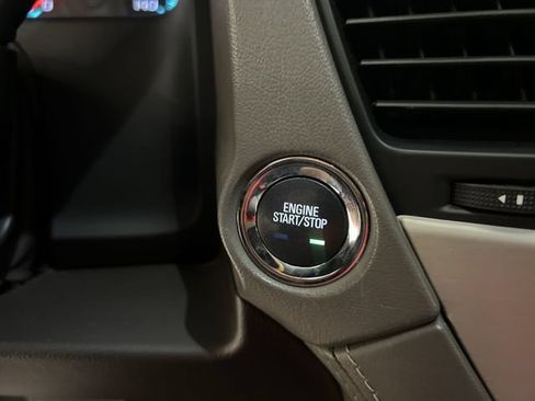 Used 2019 GMC Yukon Denali w/ Open Road Package AWD/4WD image 16
