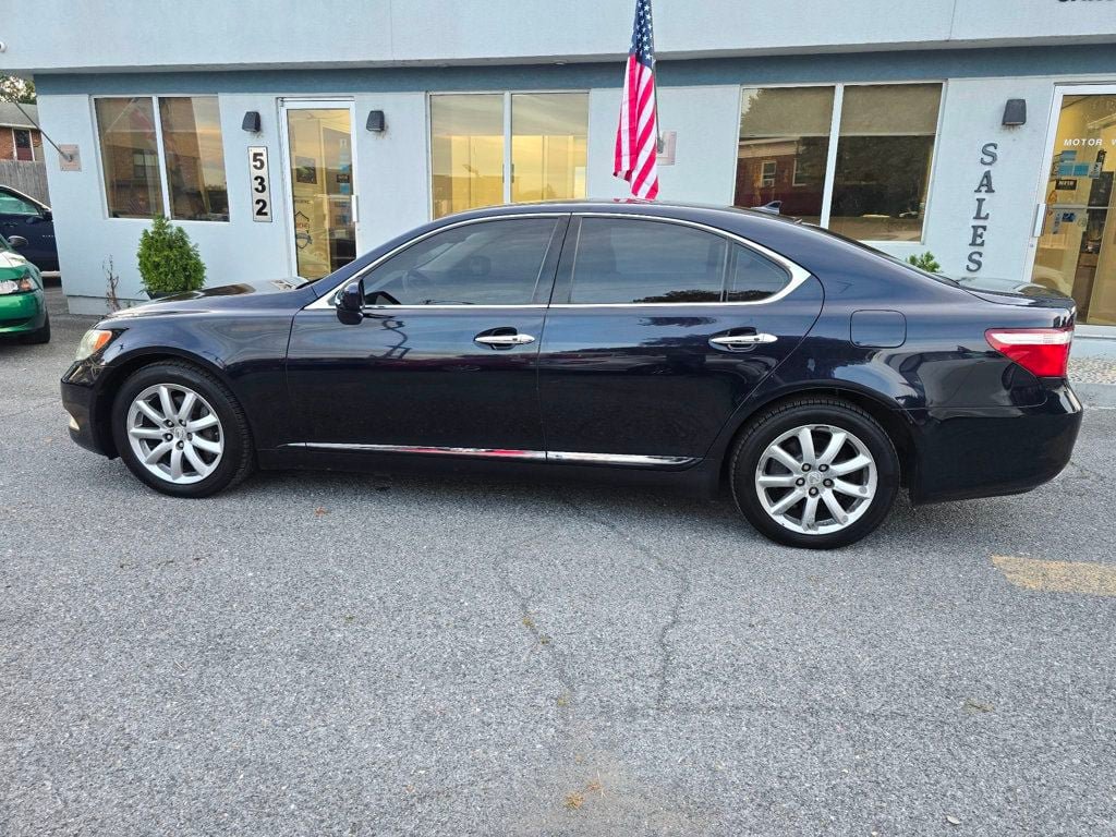 Used 2007 Lexus LS 460 RWD image 7