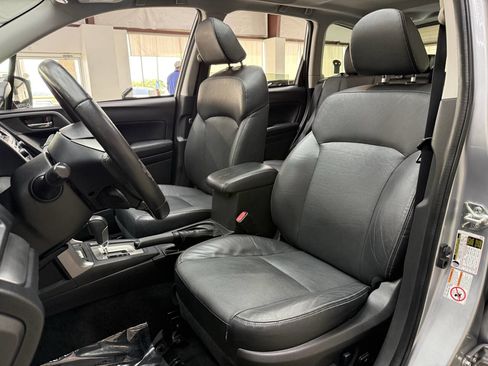 Used 2015 Subaru Forester 2.5i Limited image 11