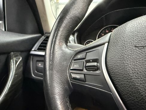 Used 2014 BMW 320i xDrive Sedan AWD/4WD image 16