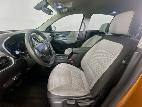 Used 2018 Chevrolet Equinox LS image 13