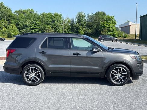 Used 2018 Ford Explorer Sport w/ Equipment Group 401A AWD/4WD image 8
