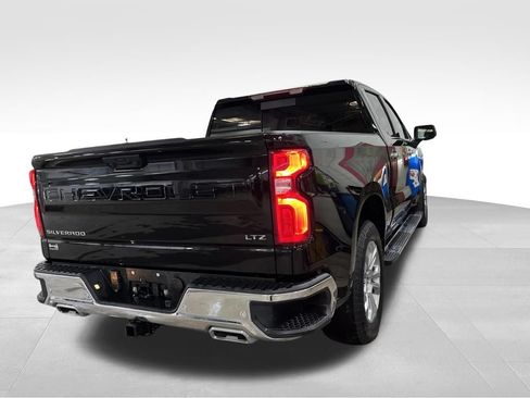 Used 2025 Chevrolet Silverado 1500 LTZ w/ LTZ Premium Package AWD/4WD image 5