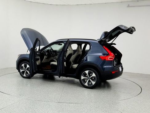 New 2026 Volvo XC40 B4 Plus w/ Climate Package image 12