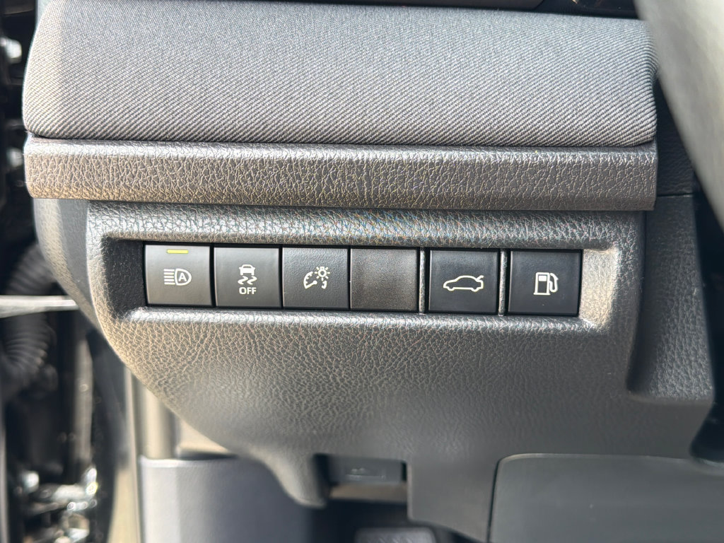 Used 2025 Toyota Camry LE w/ Convenience Package FWD image 21