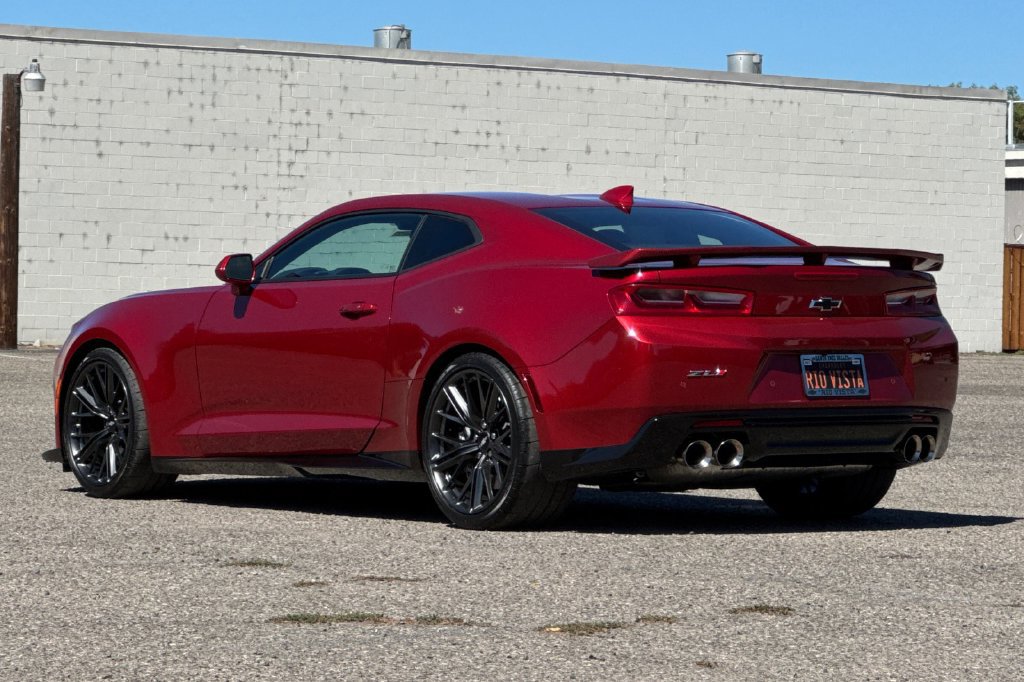 Used 2018 Chevrolet Camaro ZL1 RWD image 6