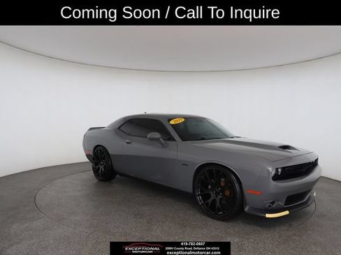 Used 2019 Dodge Challenger R/T w/ Blacktop Package RWD image 27