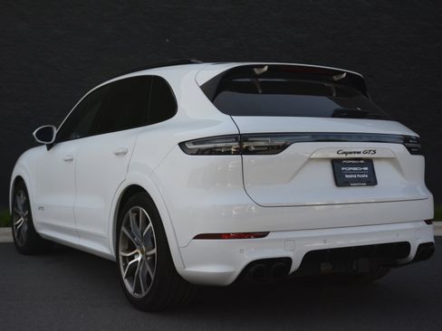 Certified 2022 Porsche Cayenne GTS image 3