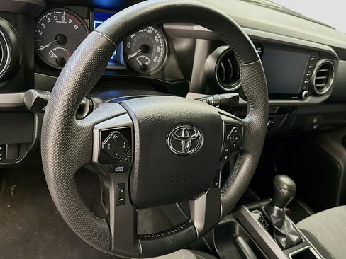 Used 2023 Toyota Tacoma TRD Off-Road w/ Technology Package image 18