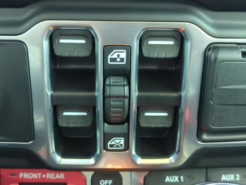 Used 2023 Jeep Wrangler Unlimited Rubicon 392 AWD/4WD image 17