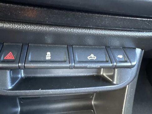 Used 2019 Chevrolet Colorado LT w/ LT Convenience Package image 20