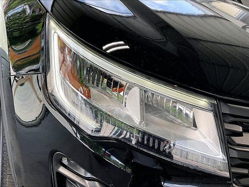 Used 2018 Ford Explorer Platinum AWD/4WD image 24