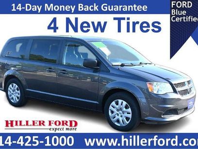 Used 2018 Dodge Grand Caravan SE w/ UConnect Hands-Free Group