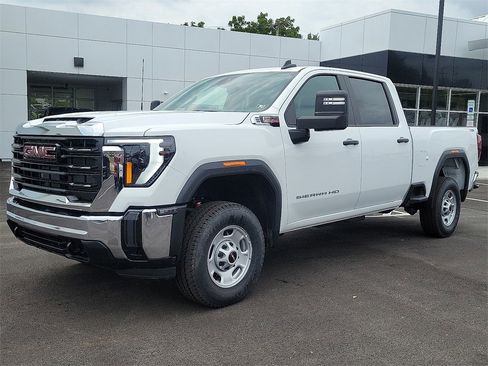New 2024 GMC Sierra 2500 Pro image 2