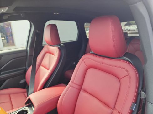 New 2026 Lincoln Corsair Reserve image 14