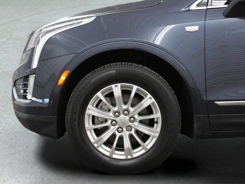 Used 2019 Cadillac XT5 FWD image 6