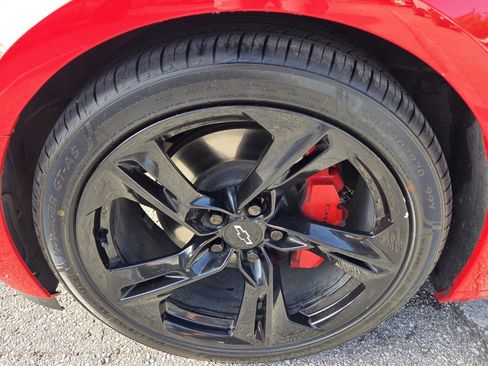 Used 2023 Chevrolet Camaro LT w/ Technology Package RWD image 11