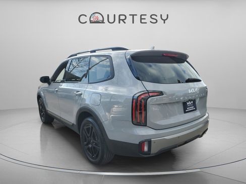 Used 2023 Kia Telluride EX X-Line image 3