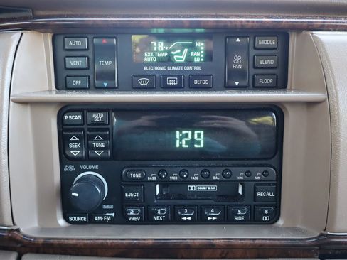 Used 1996 Buick Roadmaster Estate RWD image 34