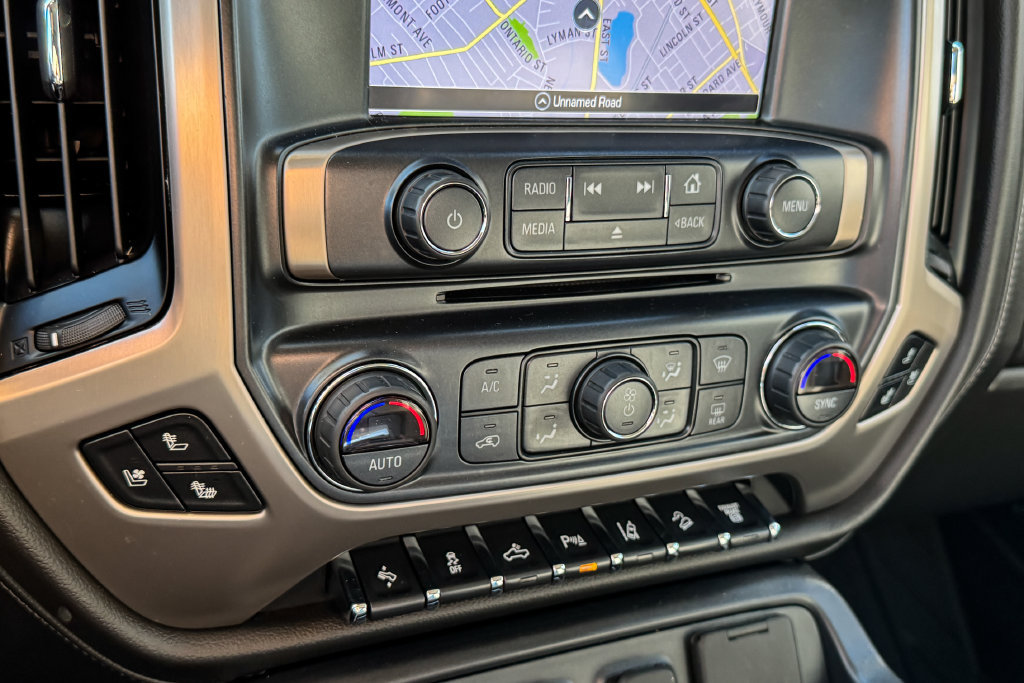 Used 2019 GMC Sierra 3500 Denali w/ Duramax Plus Package AWD/4WD image 36