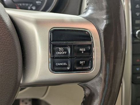 Used 2011 Jeep Grand Cherokee Overland image 20