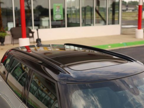 Used 2020 MINI Cooper Clubman S w/ Premium Package image 46