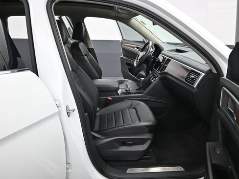 Used 2018 Volkswagen Atlas SEL Premium image 36