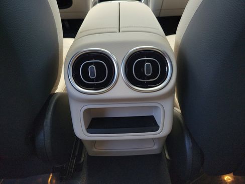 Certified 2026 Mercedes-Benz GLC 300 4MATIC image 9