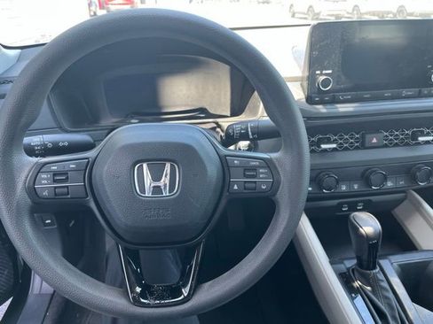 Used 2023 Honda Accord EX image 4