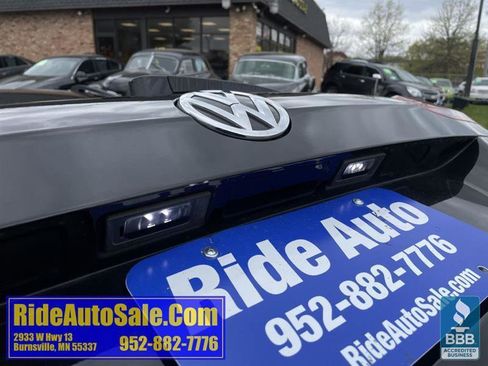 Used 2016 Volkswagen Golf S FWD image 29