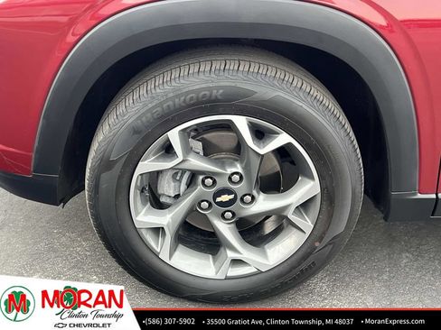 Certified 2024 Chevrolet Trax LT w/ Driver Confidence Package image 9