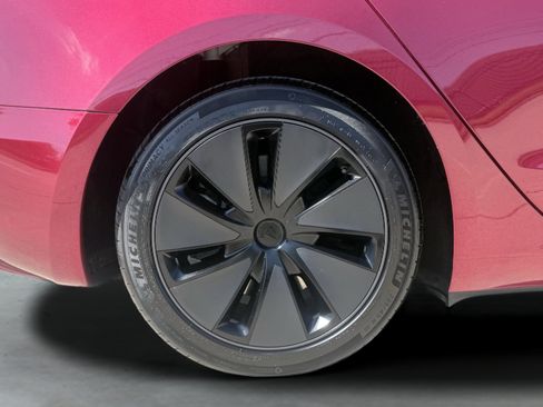 Used 2025 Tesla Model 3 RWD image 10