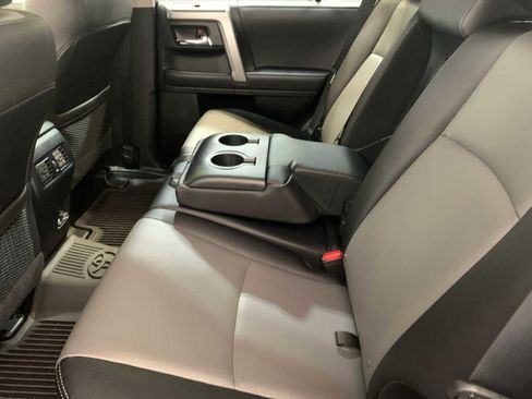 Certified 2024 Toyota 4Runner SR5 Premium image 5