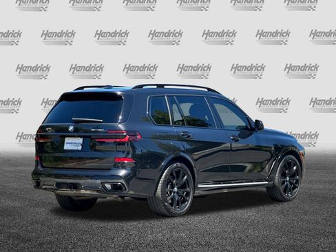 Used 2024 BMW X7 xDrive40i w/ M Sport Package AWD/4WD image 5