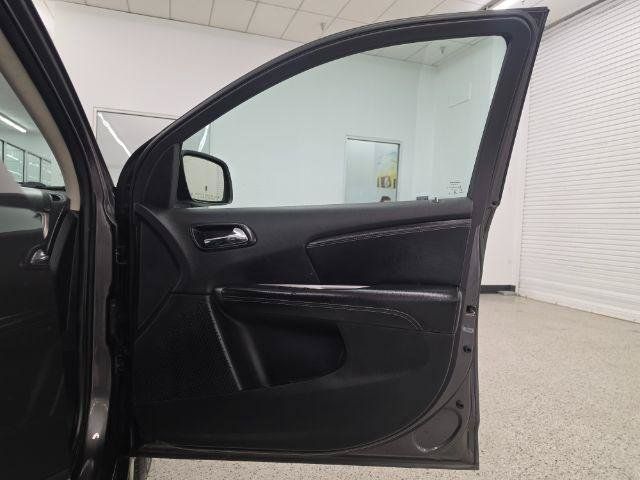 Used 2018 Dodge Journey Crossroad FWD image 26