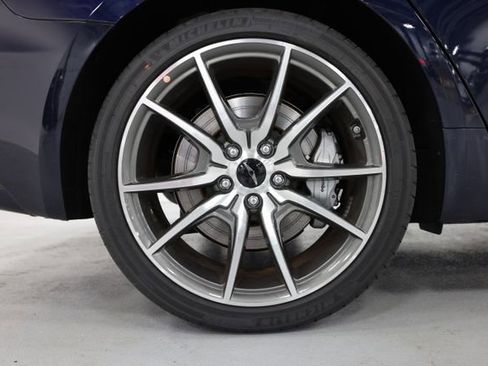 Used 2026 Genesis G70 2.5T image 3