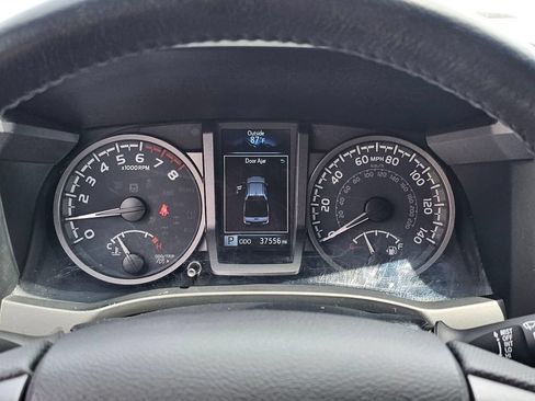 Used 2023 Toyota Tacoma TRD Off-Road w/ Technology Package AWD/4WD image 26