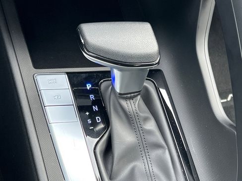 Used 2024 Hyundai Elantra SEL image 23